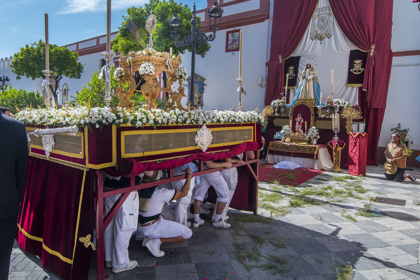 El Corpus Chisti de Tomares, en imágenes