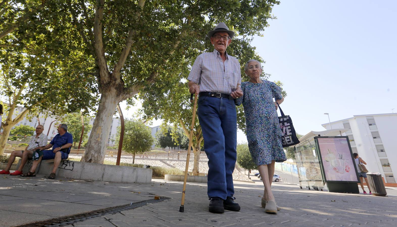 En imágenes, un día por el distrito Sur, el quinto barrio más pobre de España