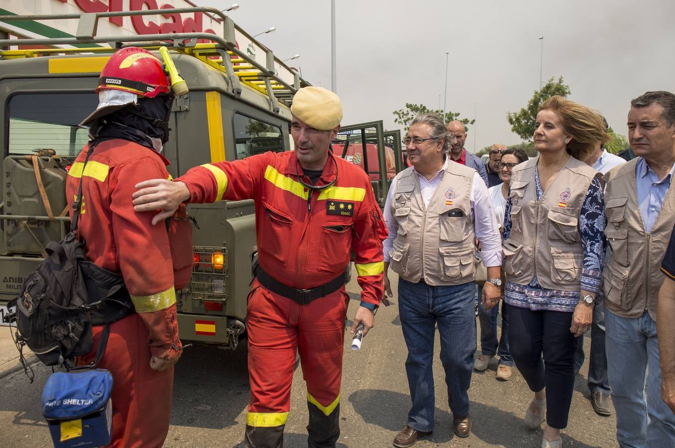 Las labores de extinción y lucha contra el incendio de Doñana, en imágenes