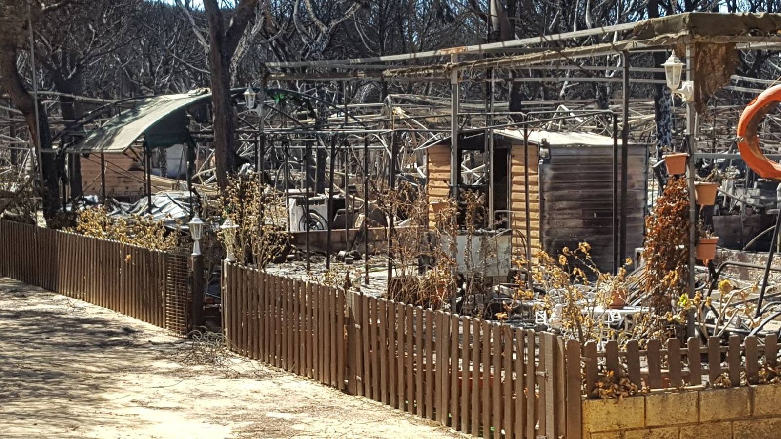 Así ha quedado el Camping Doñana tras el incendio originado en Moguer