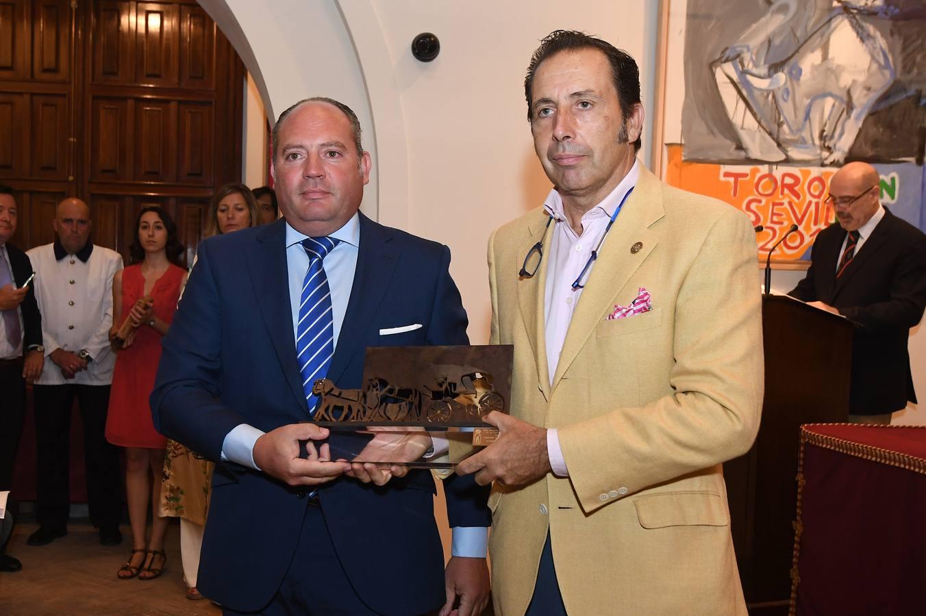 Entrega de trofeos de la Exhibición de Enganches de la Feria de Abril (Ii)