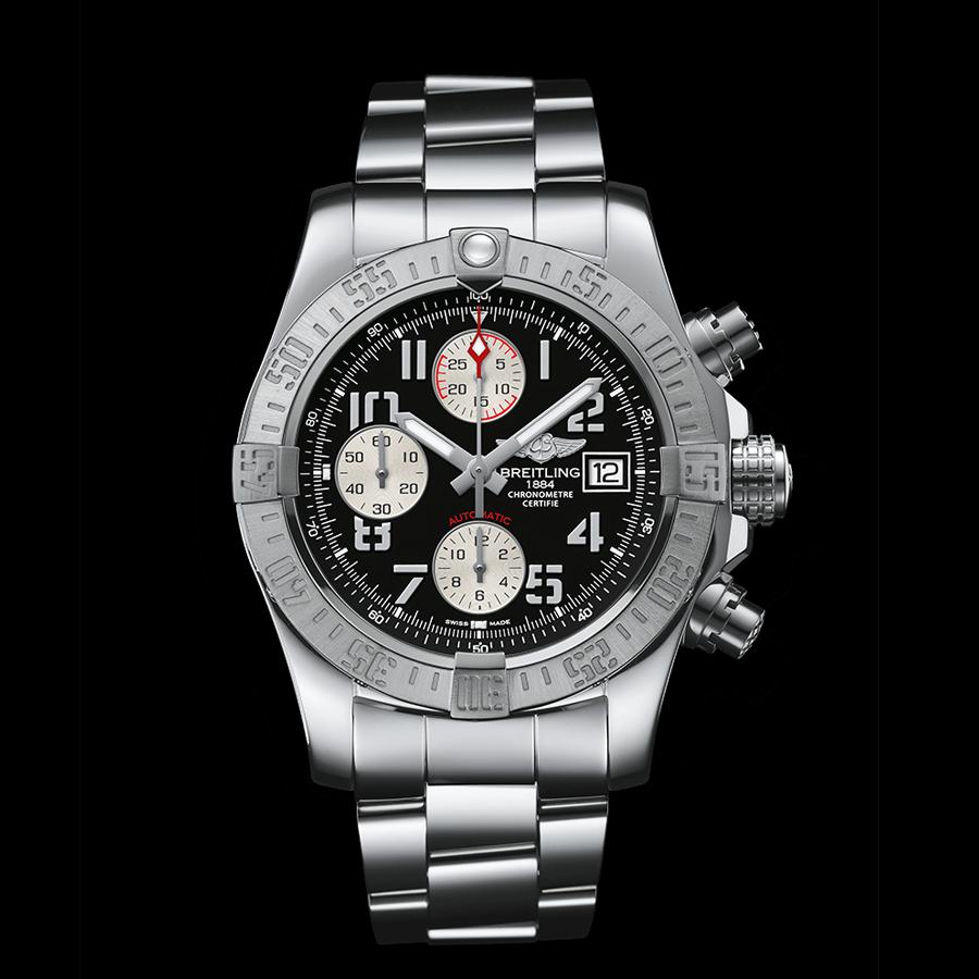 Avenger. Este modelo lo lleva el galardonado actor Leonardo DiCaprio durante la película Diamantes de Sangre (C.P.V).