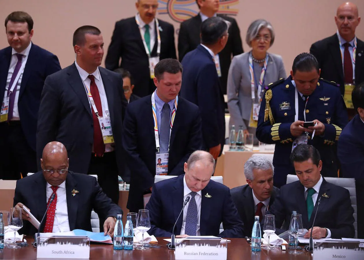 Putin junto al presidente sudáfricano, Jacob Zuma y el presidente de México, Enrique Peña Nieto