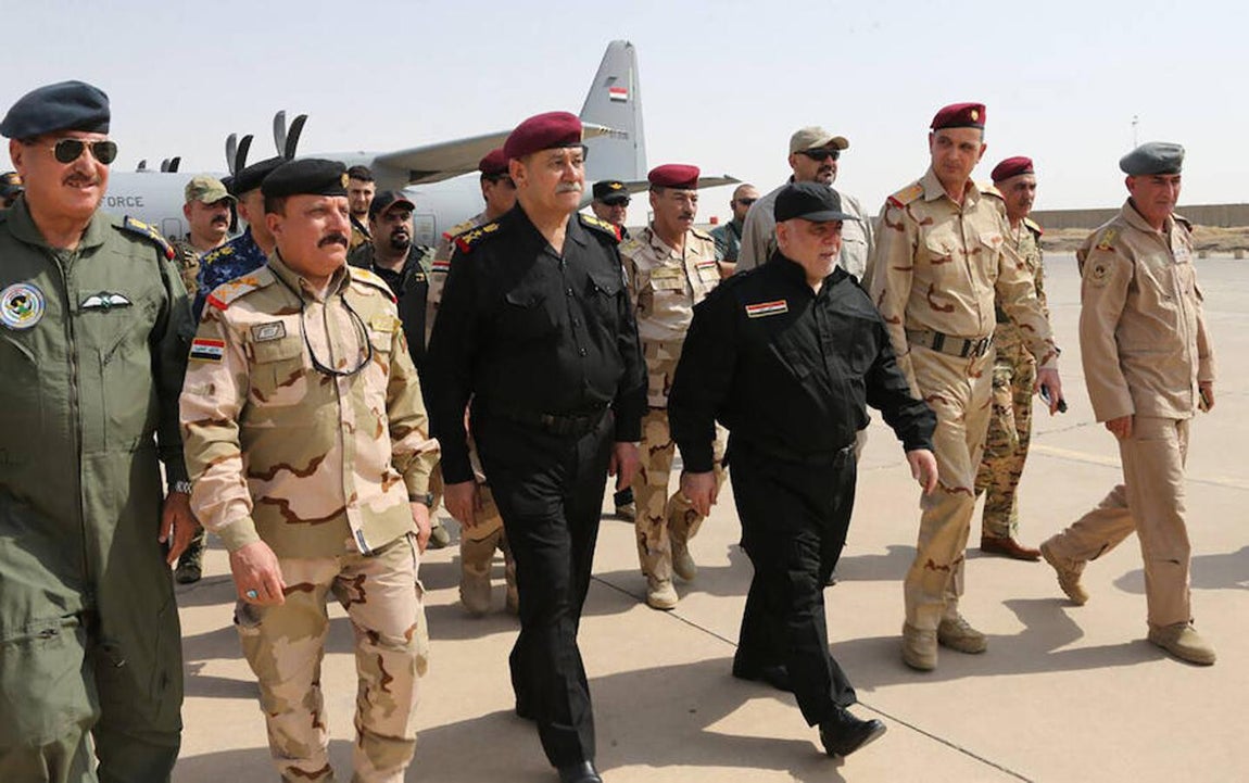 El primer ministro iraquí, Haider al Abadi, ha llegado este domingo a la ciudad de Mosul, la ciudad más importante de Irak controlada hasta ahora por Daesh, y ha felicitado al Ejército por la toma de la localidad, ha informado un portavoz del propio Al Abadi.. 