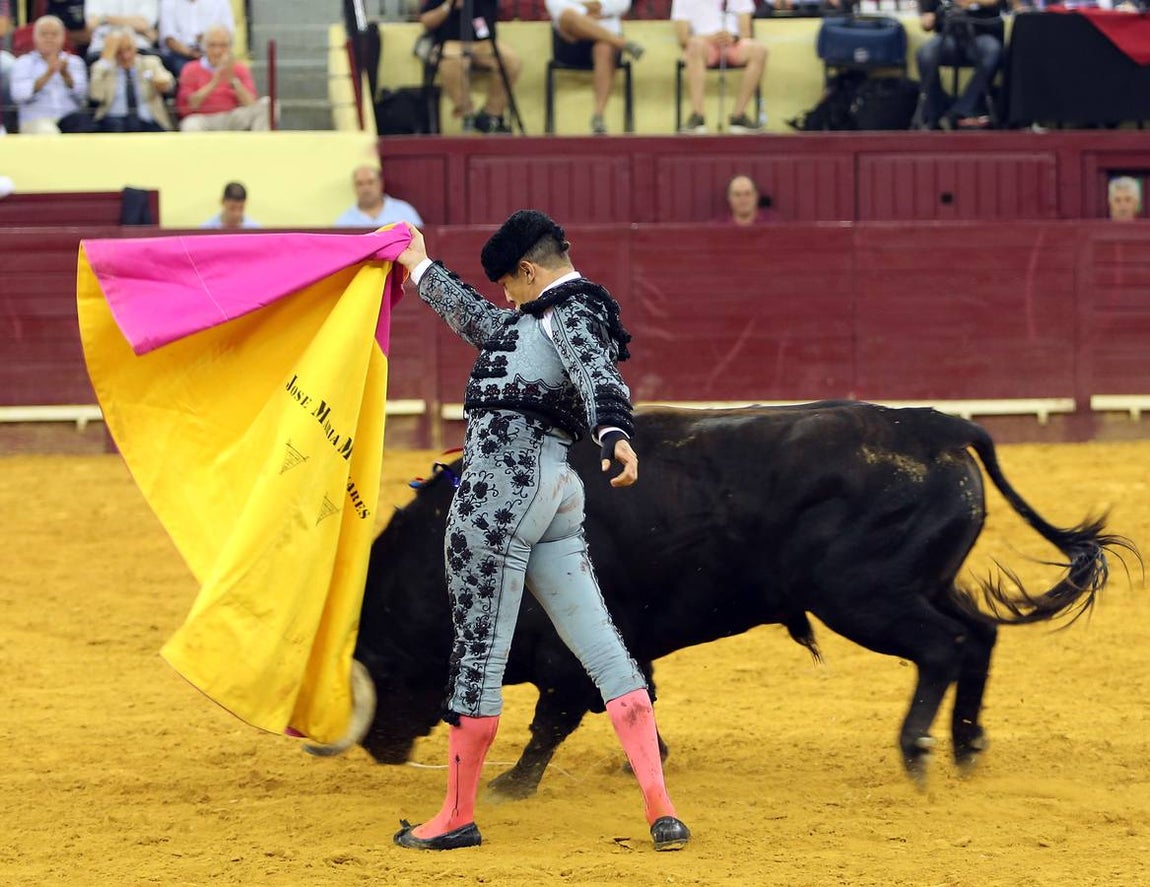 Imágenes de la triunfal presentación de Manzanares en Lisboa