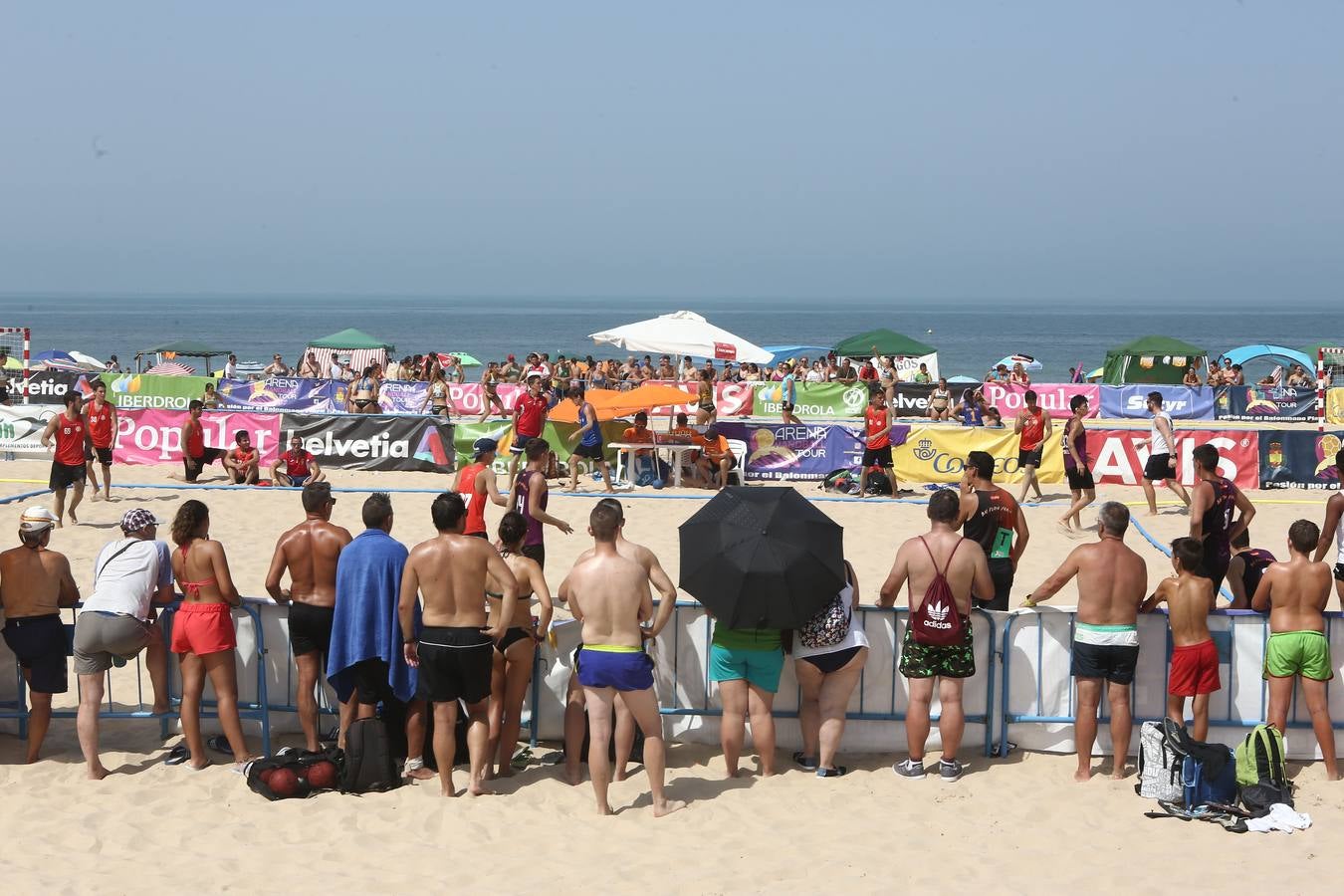 Fotos: Campeonato de Balonmano en la playa Victoria