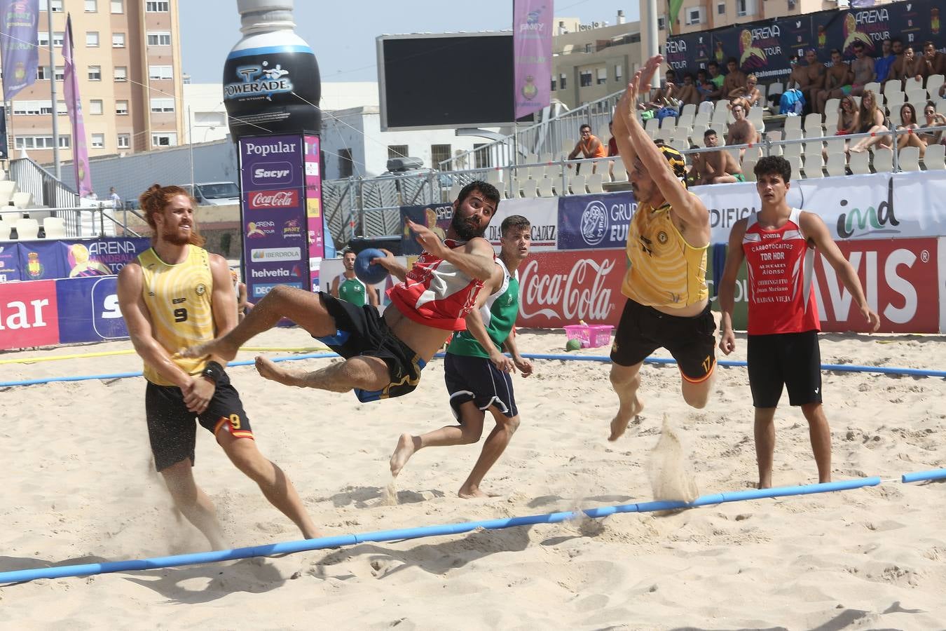 Fotos: Campeonato de Balonmano en la playa Victoria