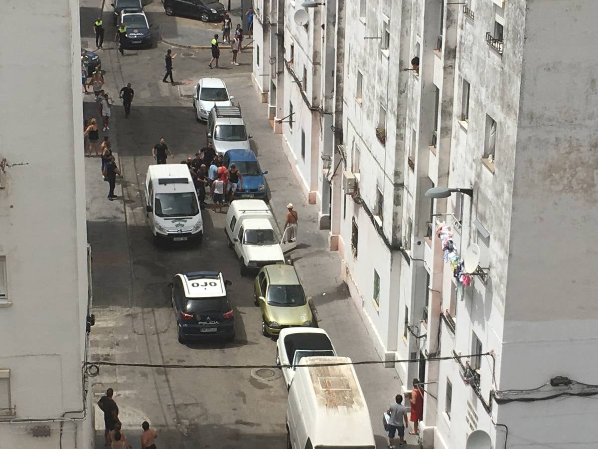 FOTOS: La Policía toma Los Milagros en El Puerto por una reyerta entre clanes