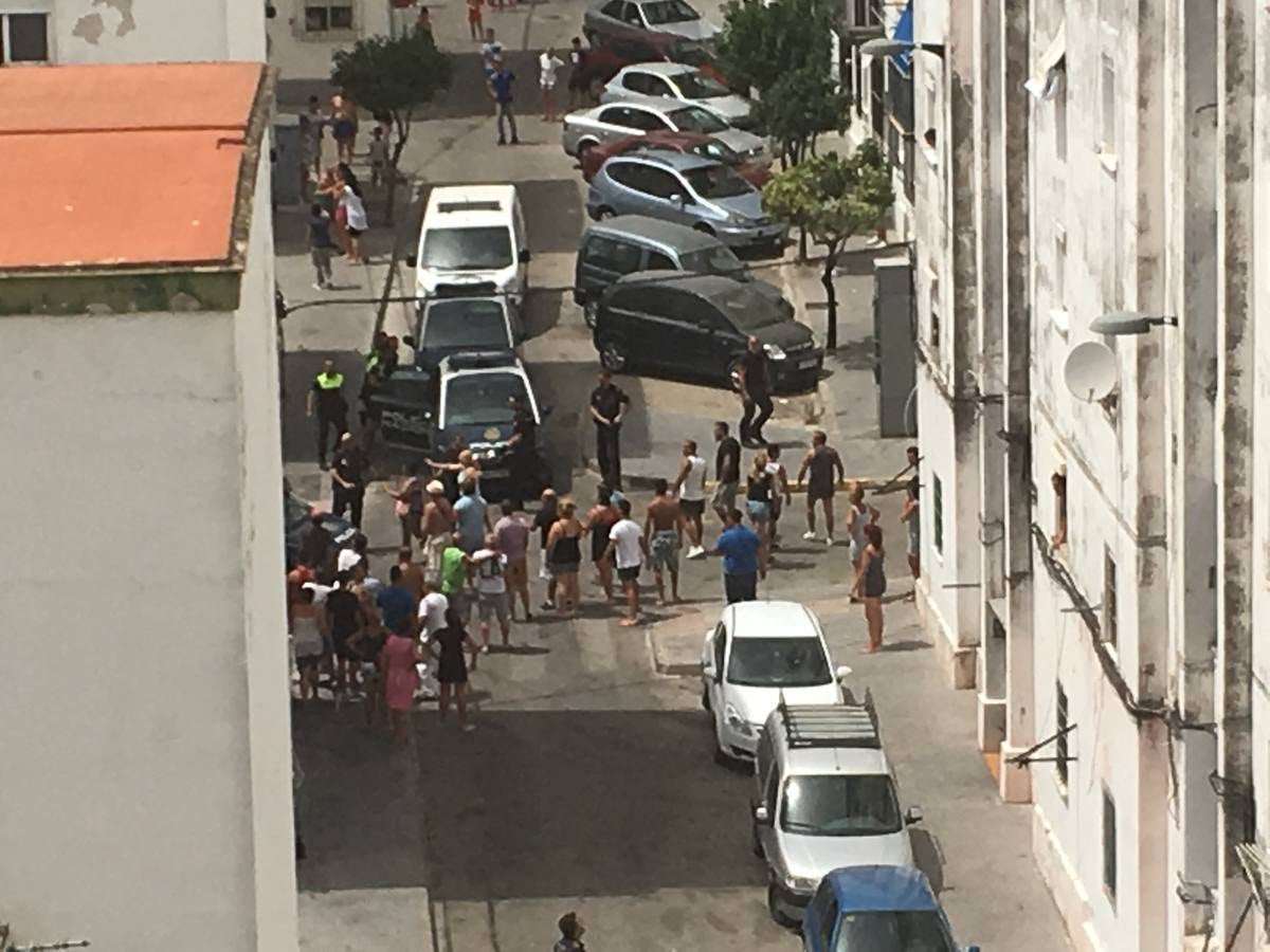 FOTOS: La Policía toma Los Milagros en El Puerto por una reyerta entre clanes