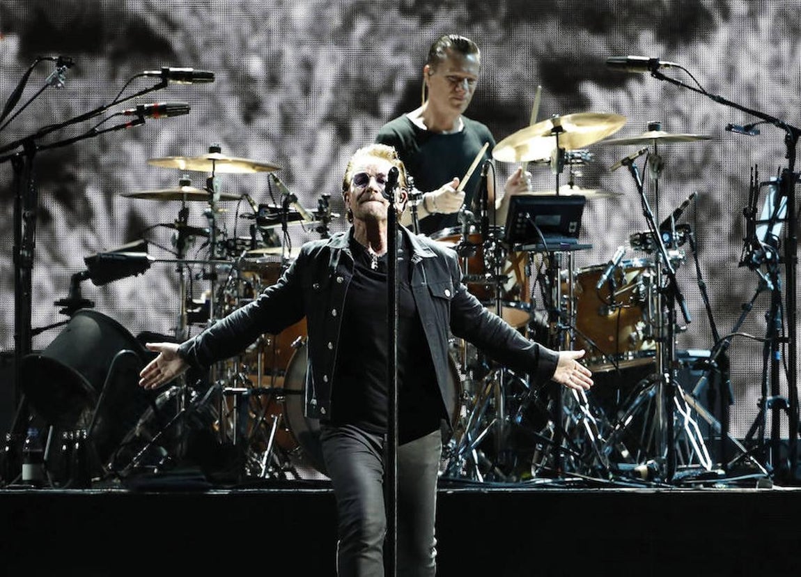 En imágenes: U2 conquista Barcelona al ritmo de su legendario «The Joshua Tree»