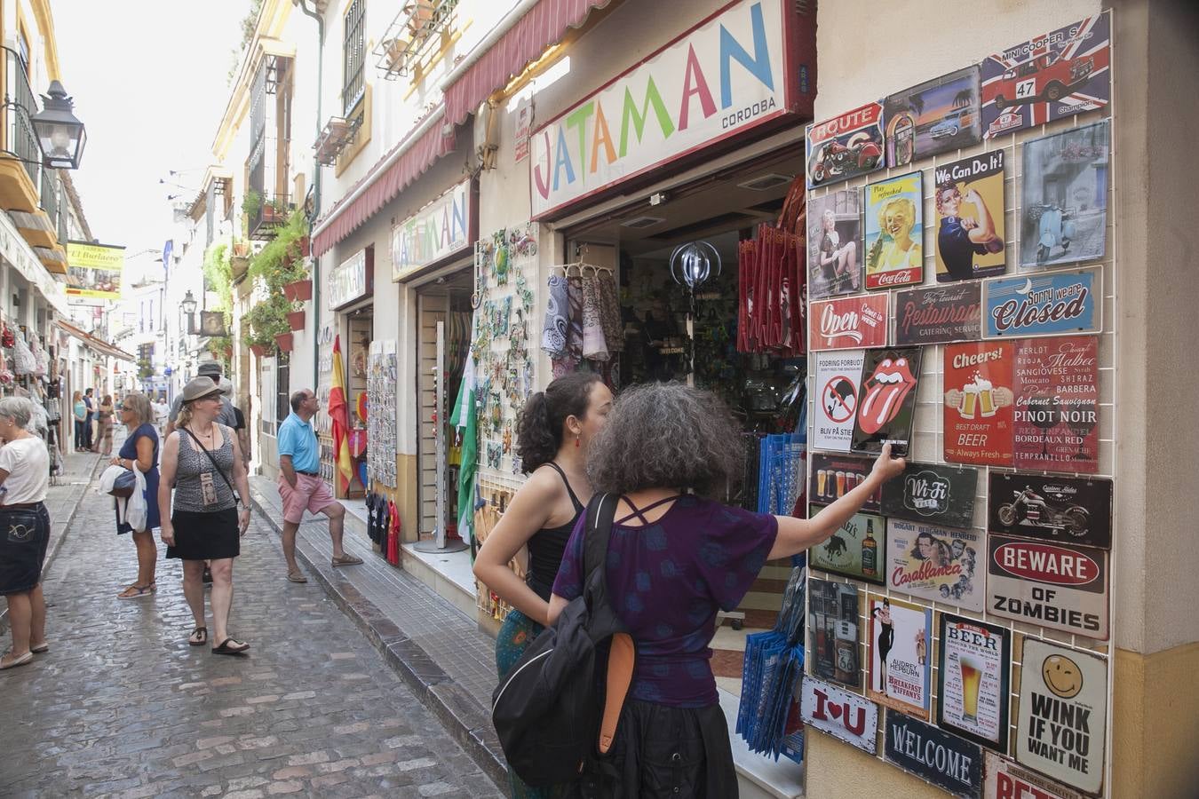 Los tenderetes de la Judería de Córdoba, en imágenes