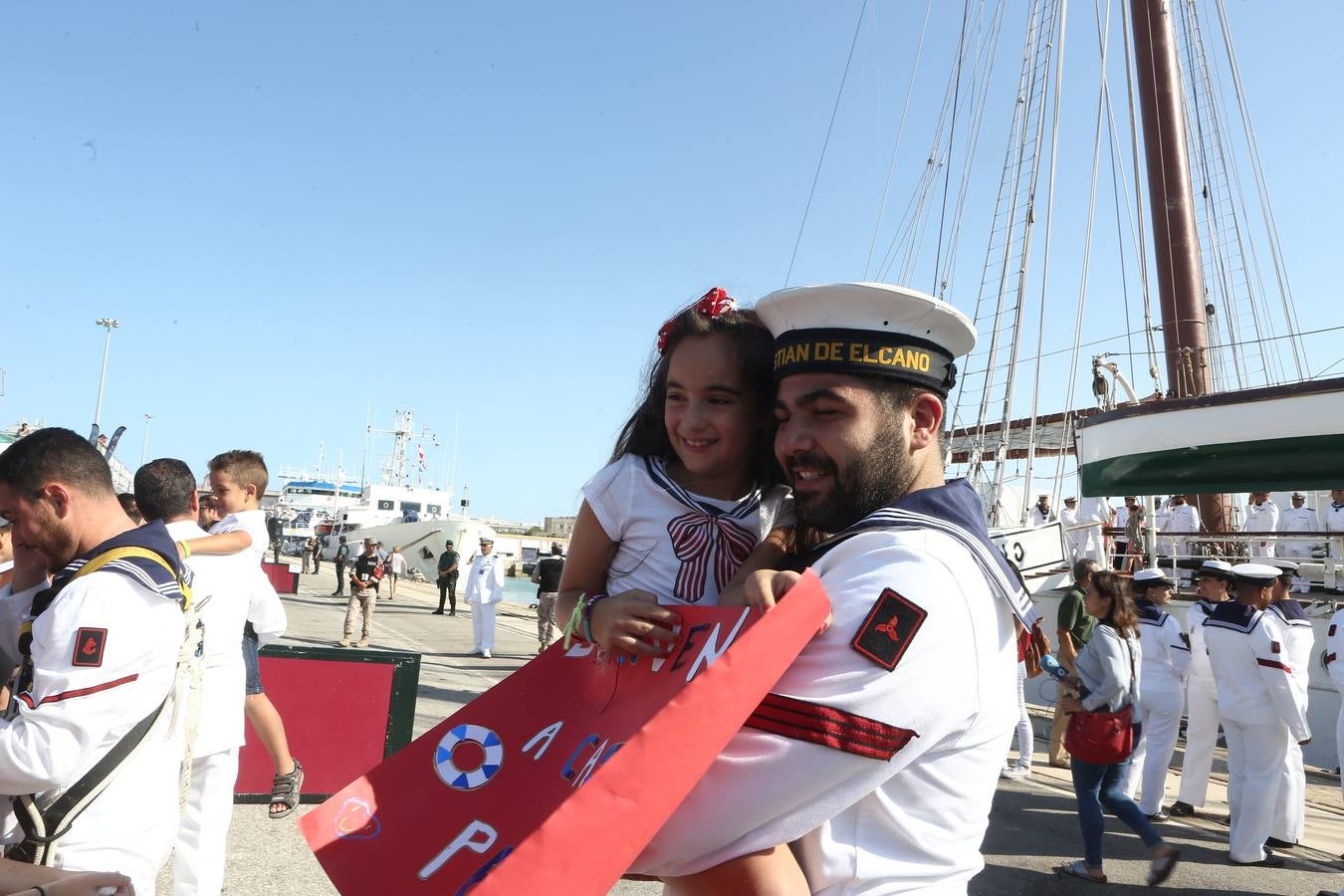 El buque regresa a Cádiz tras su 89º crucero de instrucción