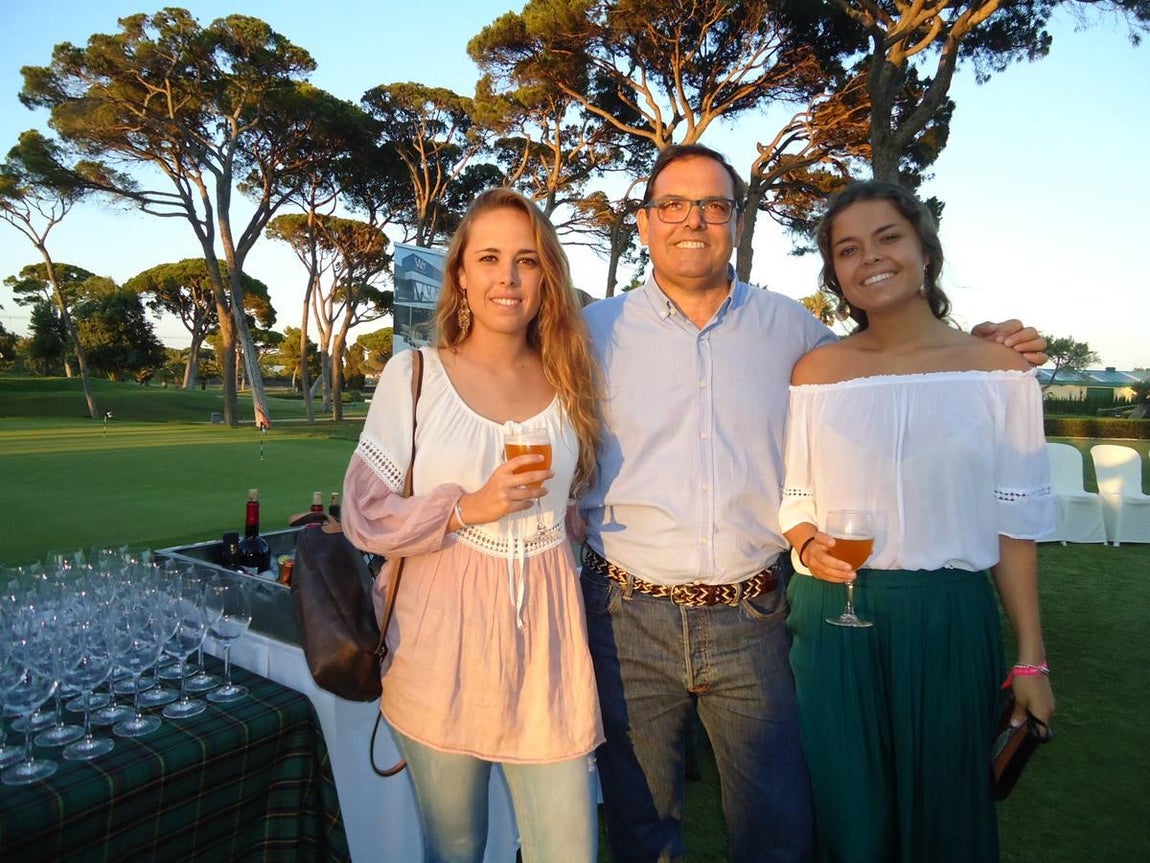 Susana, Miguel y Carlota Merino. 