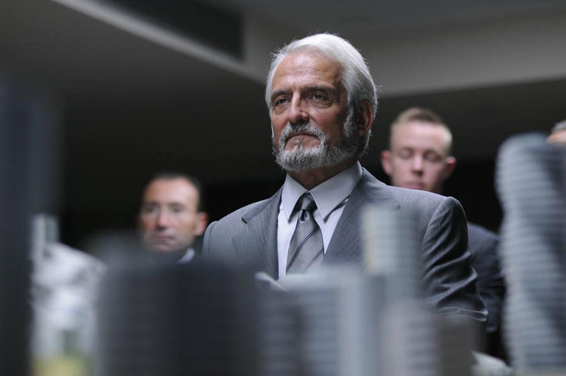 Crematorio (España, 2011). Una única temporada de 8 episodios. Junto a «¿Qué fue de Jorge Sanz?», la primera apuesta por ficción original de la extinta Canal+. Protagonizada por Pepe Sancho, es la adaptación televisiva de la novela homónima de Rafael Chirbes. «Crematorio» no es solo un drama familiar de altos vuelos sino también un retrato de la sociedad española y su corrupción. Duración de los episodios: 50 minutos.