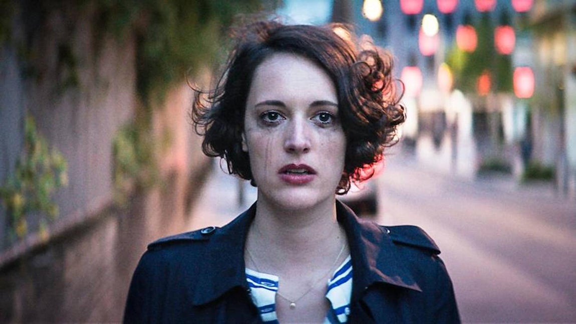 Fleabag (Reino Unido, 2016-actualidad). 1 temporada. 6 episodios. La segunda temporada llegará a BBC Three probablemente en 2018. Creada, escrita y protagonizada por Phoebe Waller-Bridge, muestra las desventuras de una treintañera un tanto inusual. Duración de los episodios: 25 minutos.
