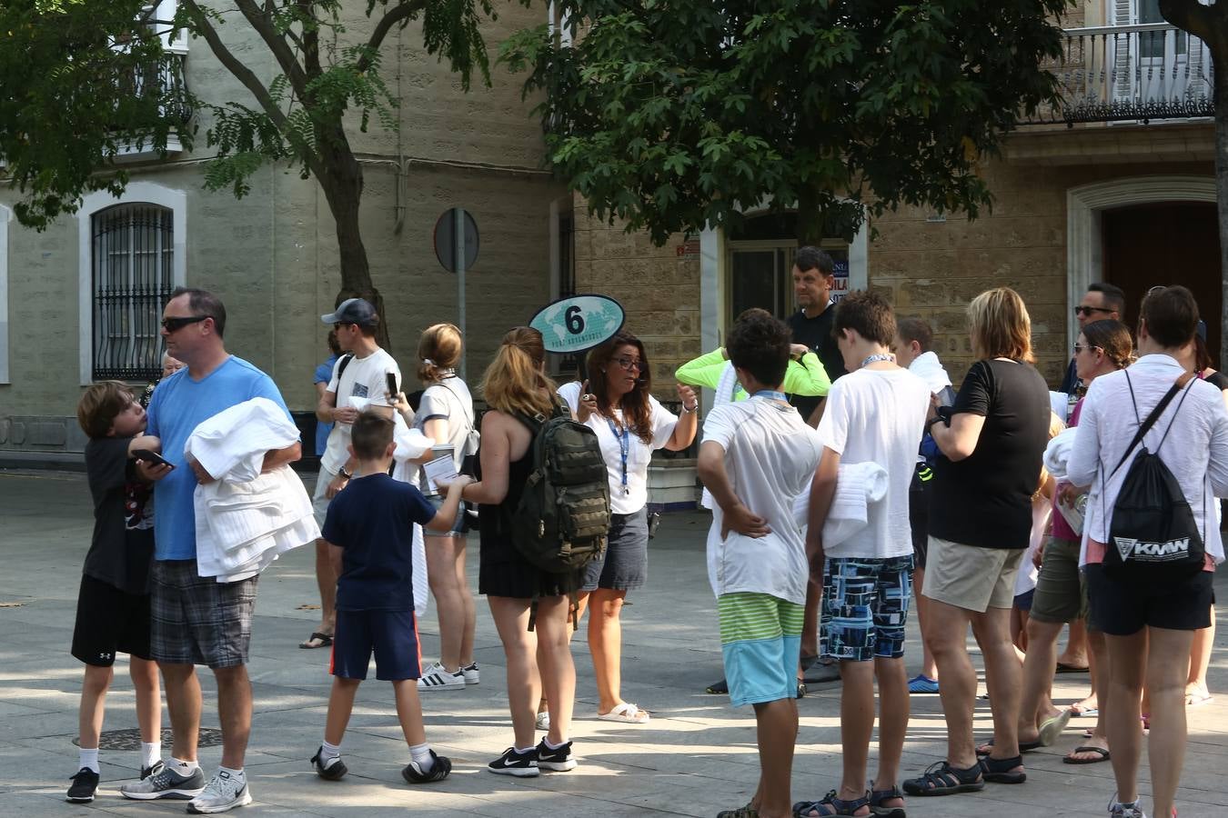 Más de 17.000 personas llegan a la ciudad en cuatro grandes cruceros