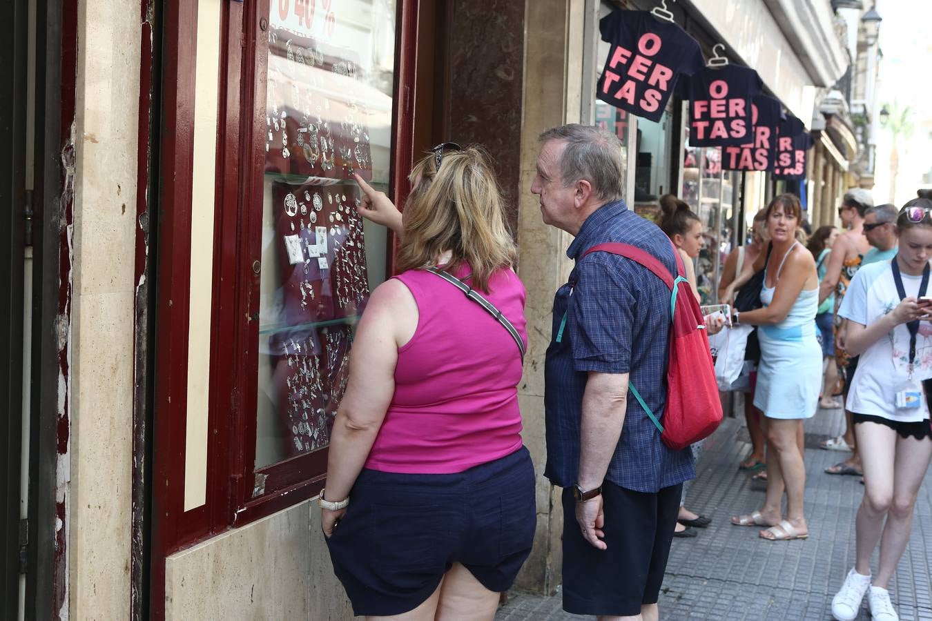 Más de 17.000 personas llegan a la ciudad en cuatro grandes cruceros