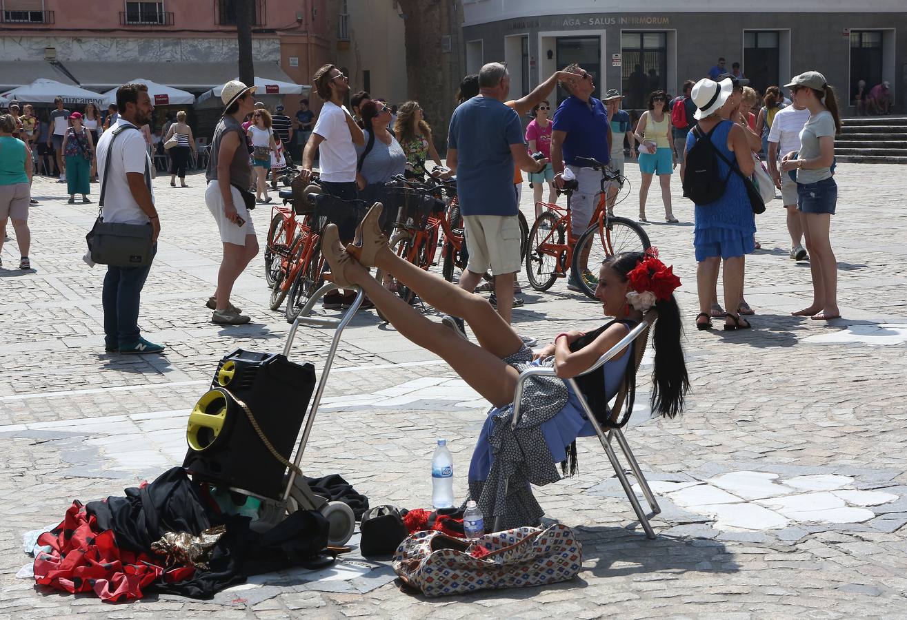 Más de 17.000 personas llegan a la ciudad en cuatro grandes cruceros