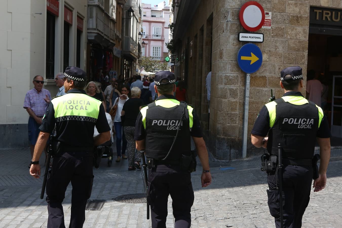 Más de 17.000 personas llegan a la ciudad en cuatro grandes cruceros