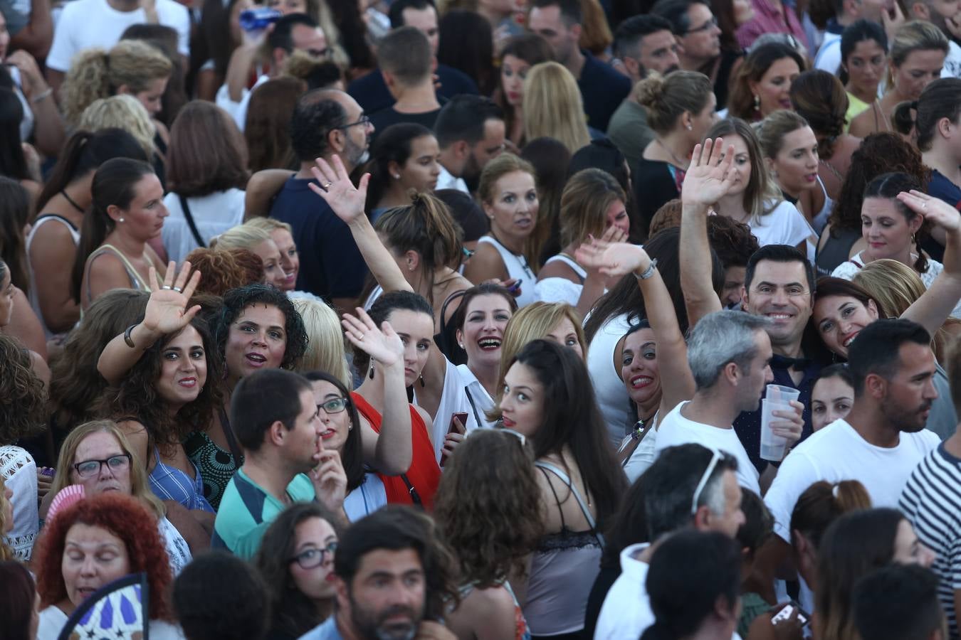 Búscate en el concierto de Manuel Carrasco en el puerto de Cádiz