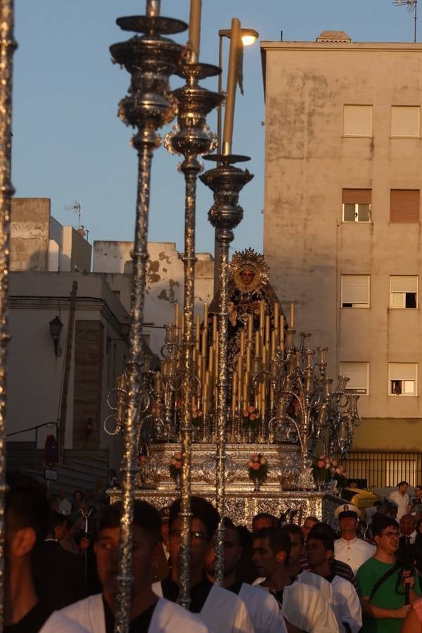 Procesión extraordinaria de la Virgen de la Soledad por el 425 aniversario de la hermandad