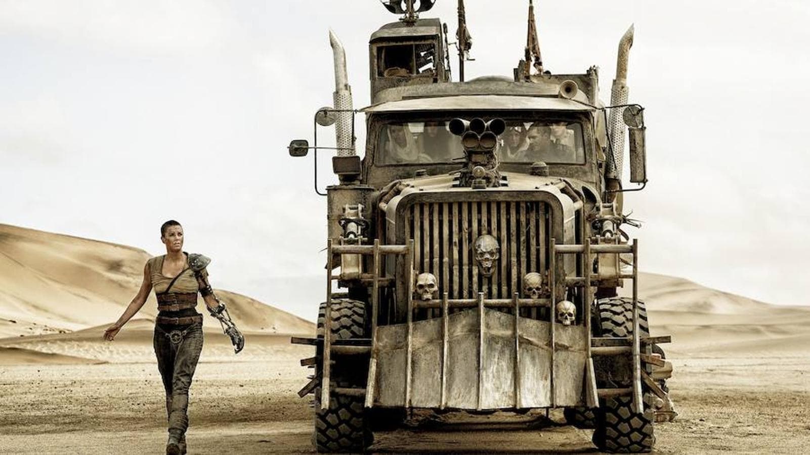 Mad Max: Furia en la carretera (2015). Dirigida por George Miller. Puede que el protagonista de la nueva «Mad Max» fuera Tom Hardy, pero si hay un personaje que marcó a los fans, ese fue el de Imperator Furiosa, interpretado por Theron.