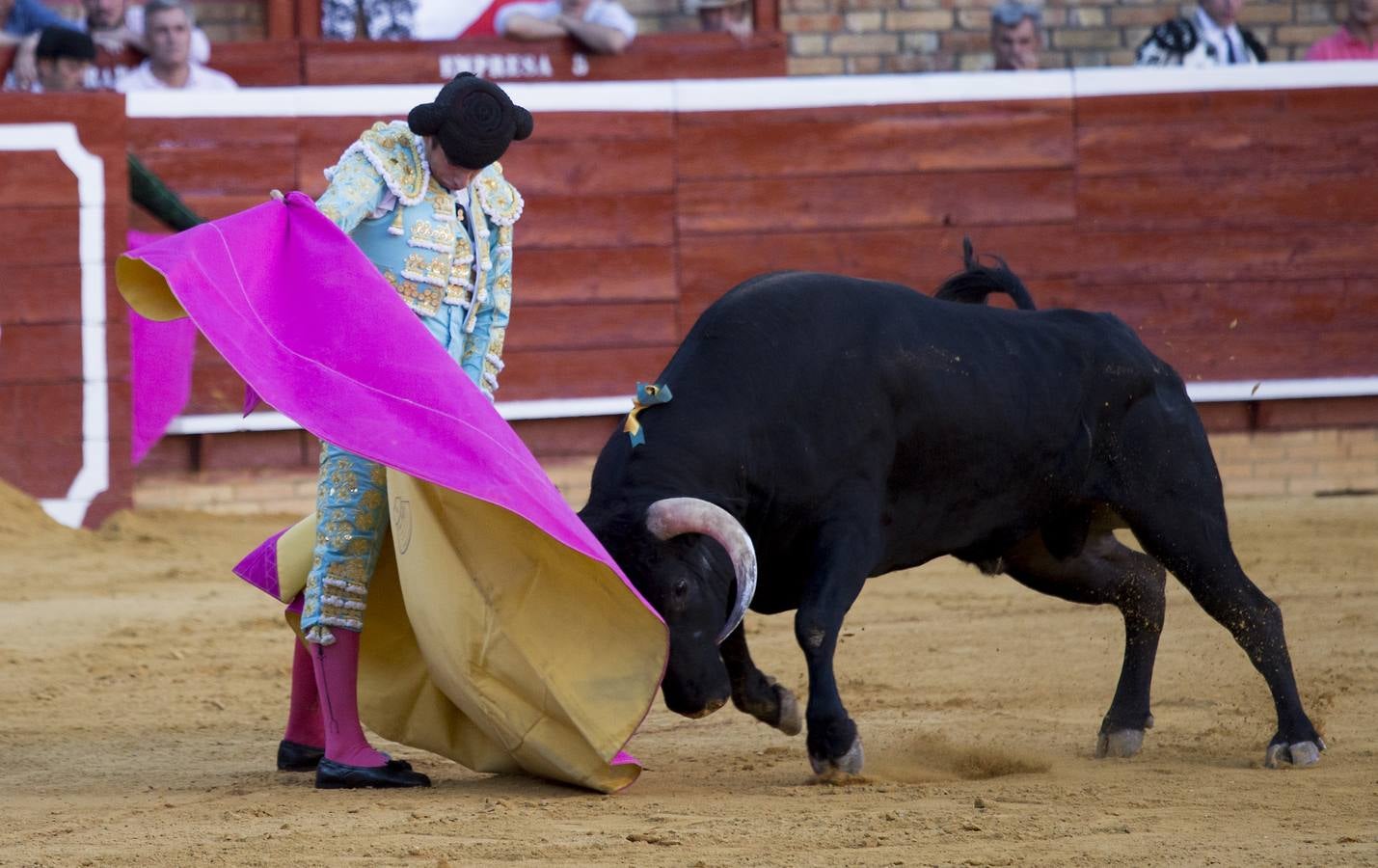 Novillada de las Colombinas con acento sevillano