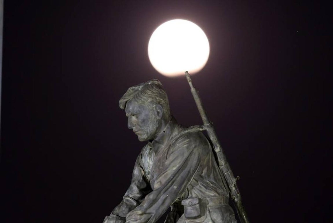 Eclipse lunar sobre la chipriota Nicosia. 