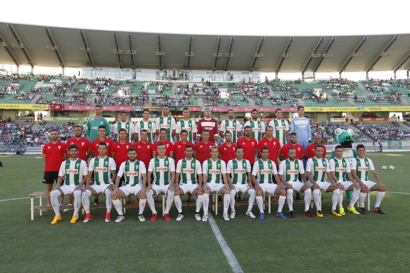 Imágenes de la presentación del Córdoba ante el Betis