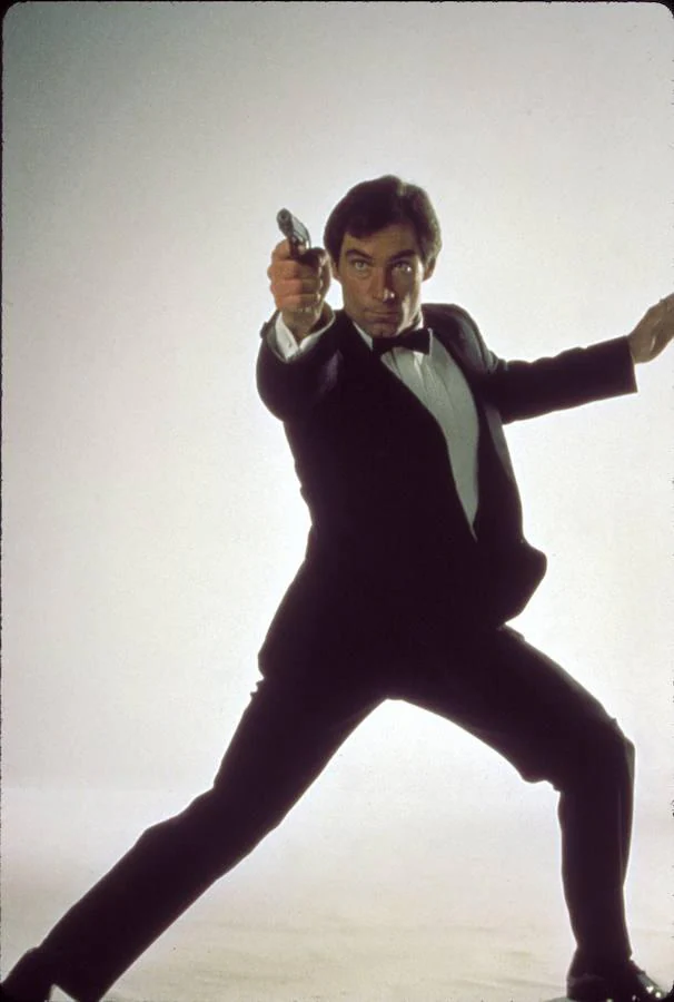 Timothy Dalton. Protagonizó unicamente dos películas durante la década de los 80: «Alta tensión» (1987) y «Licencia para matar» (1989).