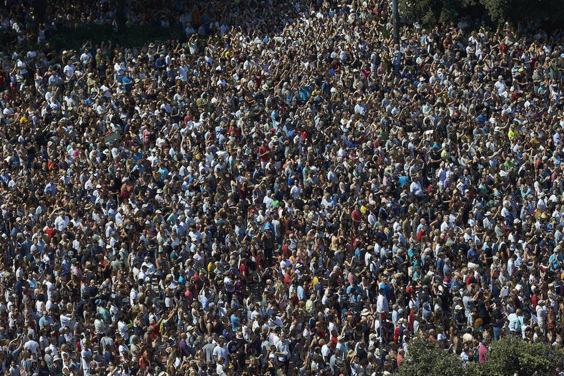Minuto de silencio en Barcelona. 