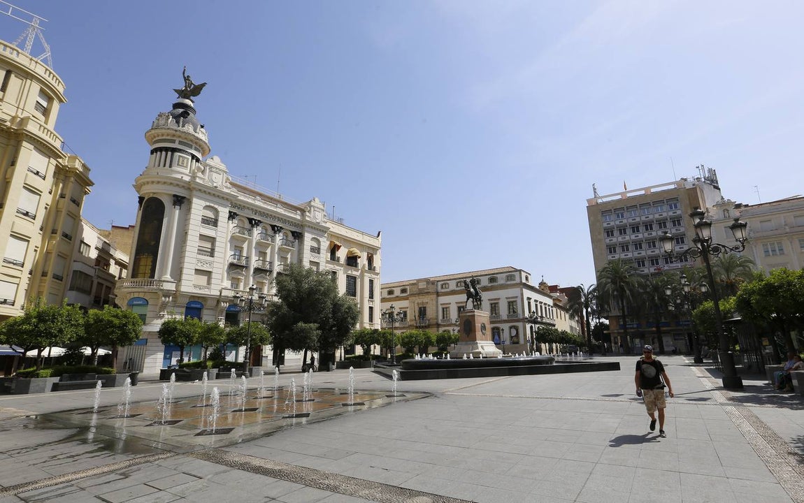 El «desierto» del agosto en Córdoba, en imágenes