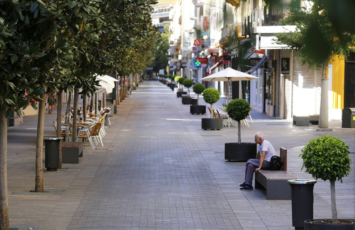 El «desierto» del agosto en Córdoba, en imágenes