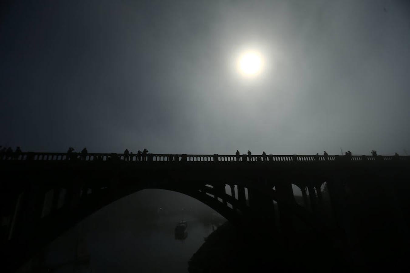 Así lucía Oregón en el momento del eclipse. 