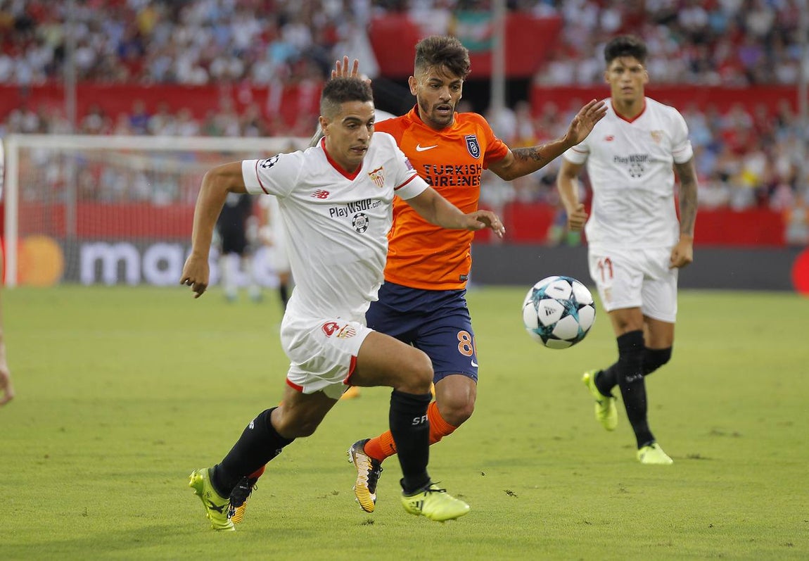 El encuentro entre el Sevilla FC y el Istambul Basaksehir, en imágenes