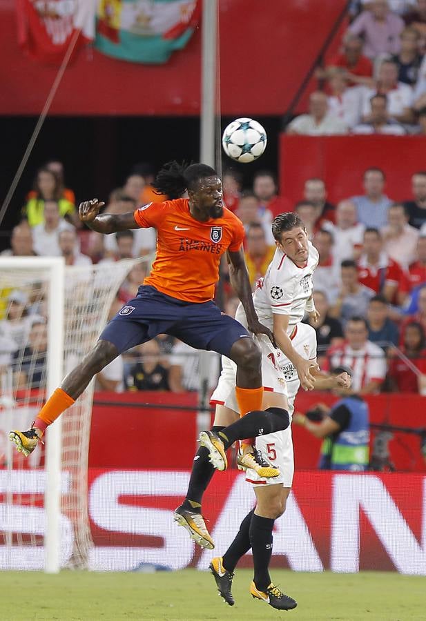 El encuentro entre el Sevilla FC y el Istambul Basaksehir, en imágenes