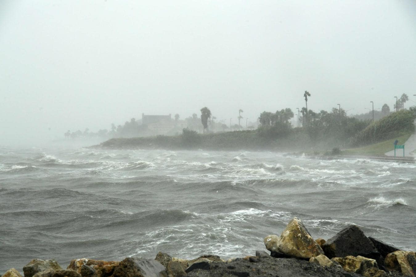 Huracán Harvey. La fuerza del viento agitó el mar de la localidad costera de Corpus Christi