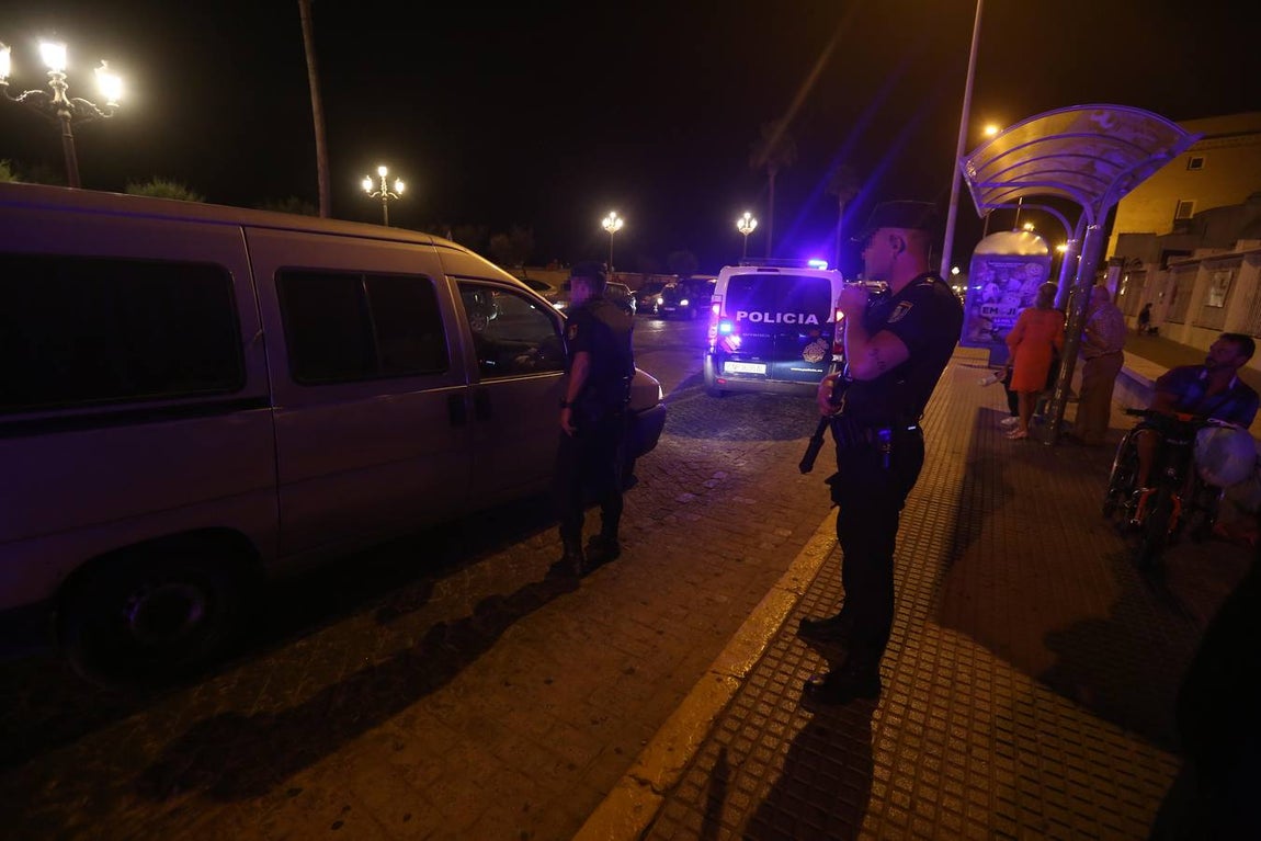 FOTOS: Medidas de seguridad en Cádiz tras los atentados
