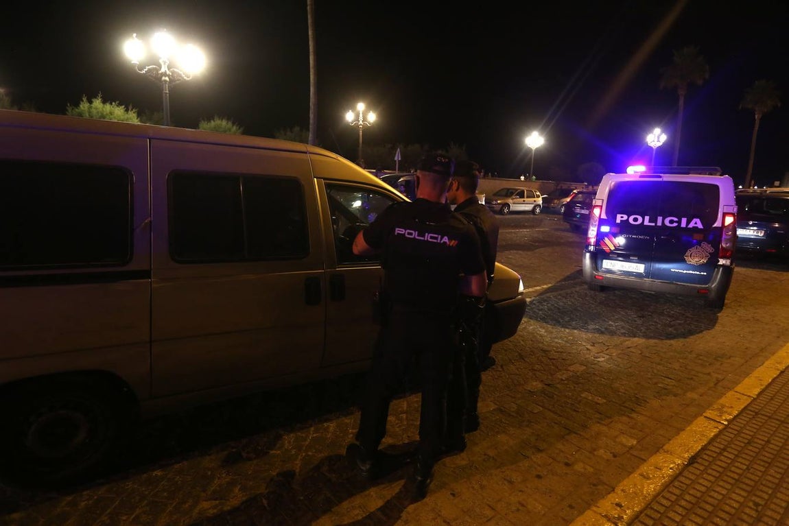 FOTOS: Medidas de seguridad en Cádiz tras los atentados