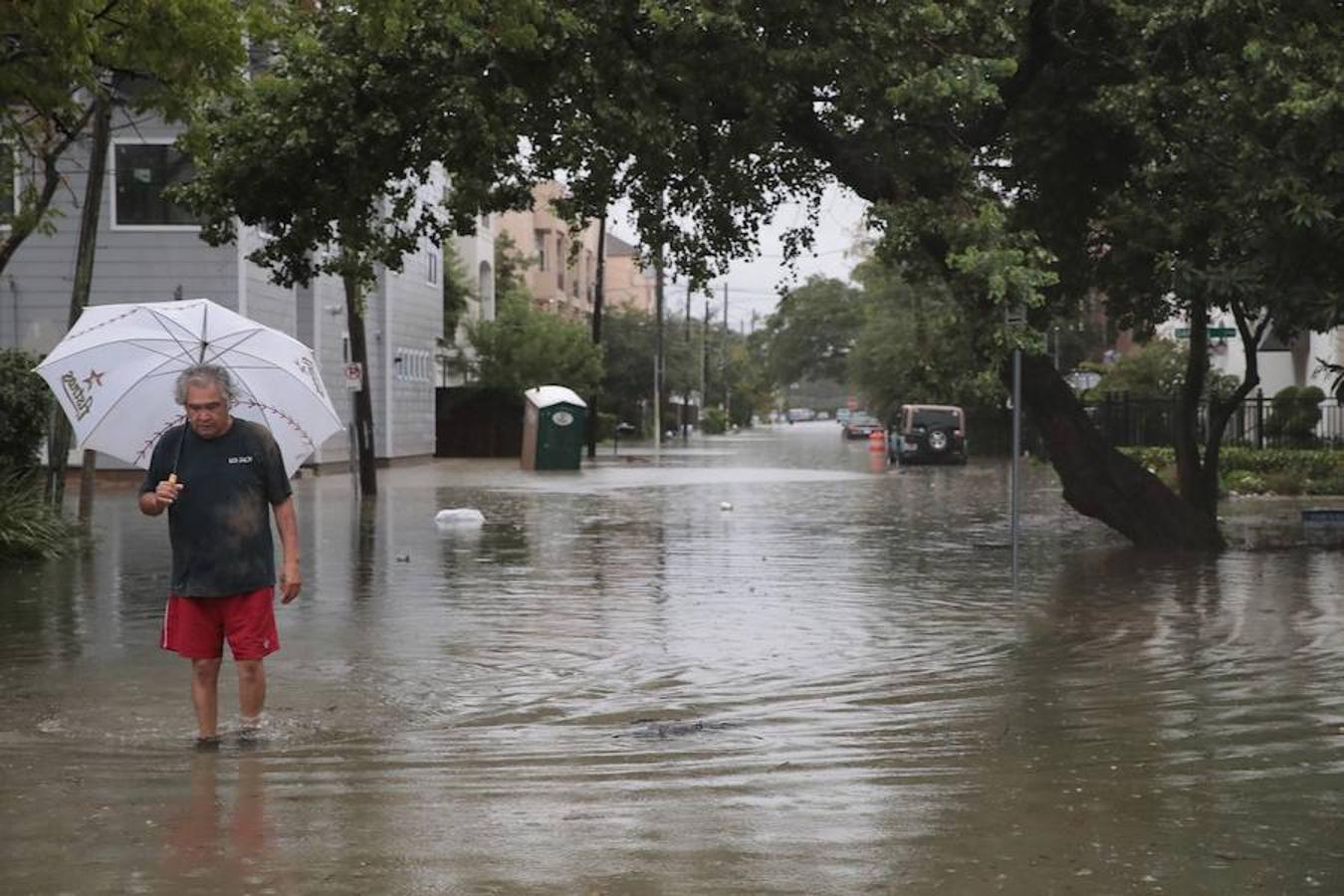 El huracán «Harvey» deja al menos cinco muertos en Houston. 