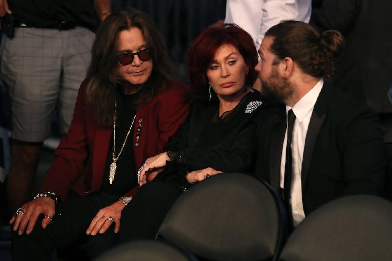 Ozzy y Sharon Osbourne, cantante de Black Sabbath y presentadora. 