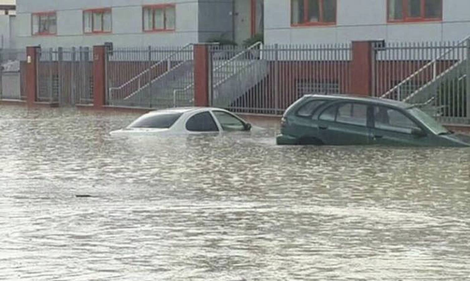 Una fuerte tormenta de quince minutos provoca inundaciones en Estepa