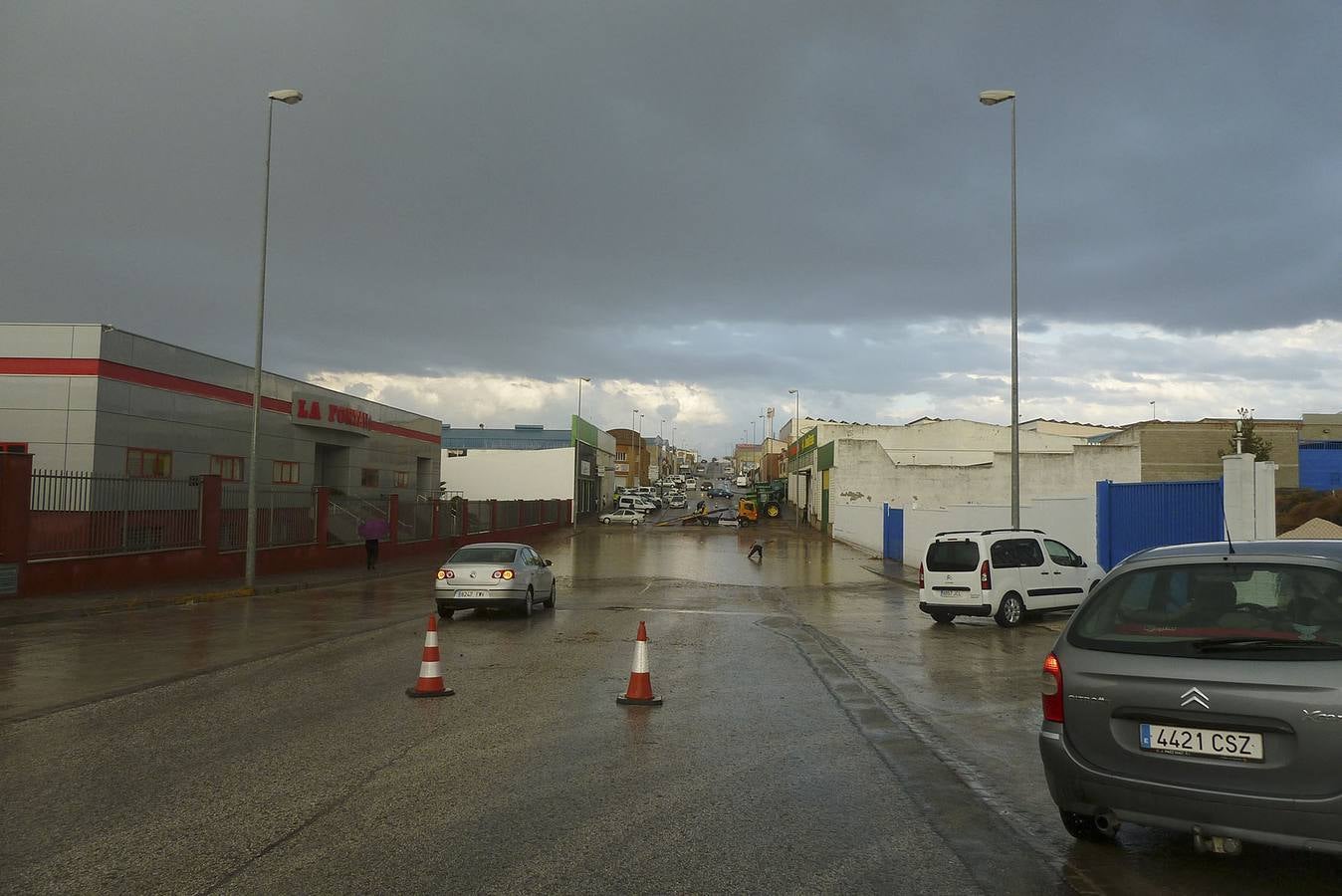 Una fuerte tormenta de quince minutos provoca inundaciones en Estepa