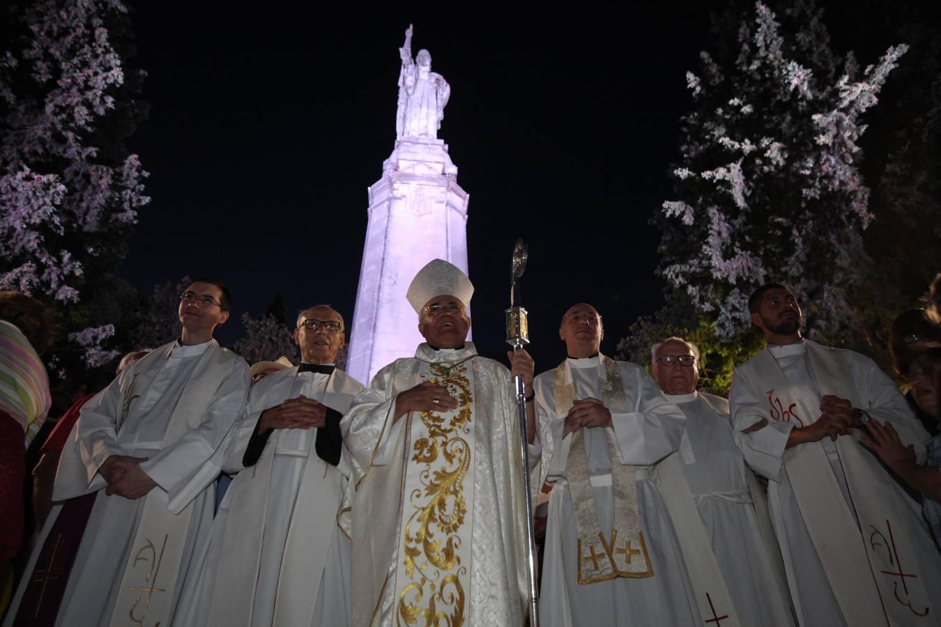 La nueva iluminación del Corazón de Jesús de las Ermitas de Córdoba, en imágenes