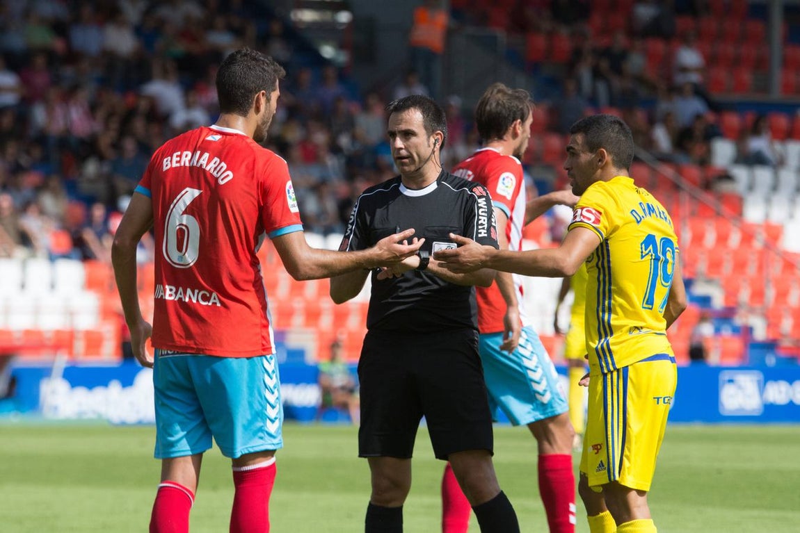 Las imágenes del partido Lugo-Cádiz CF (0-1)