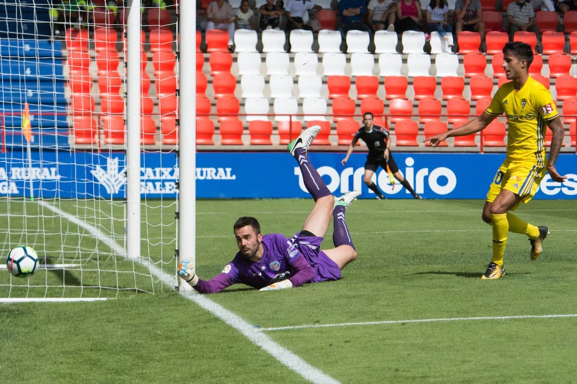 Las imágenes del partido Lugo-Cádiz CF (0-1)