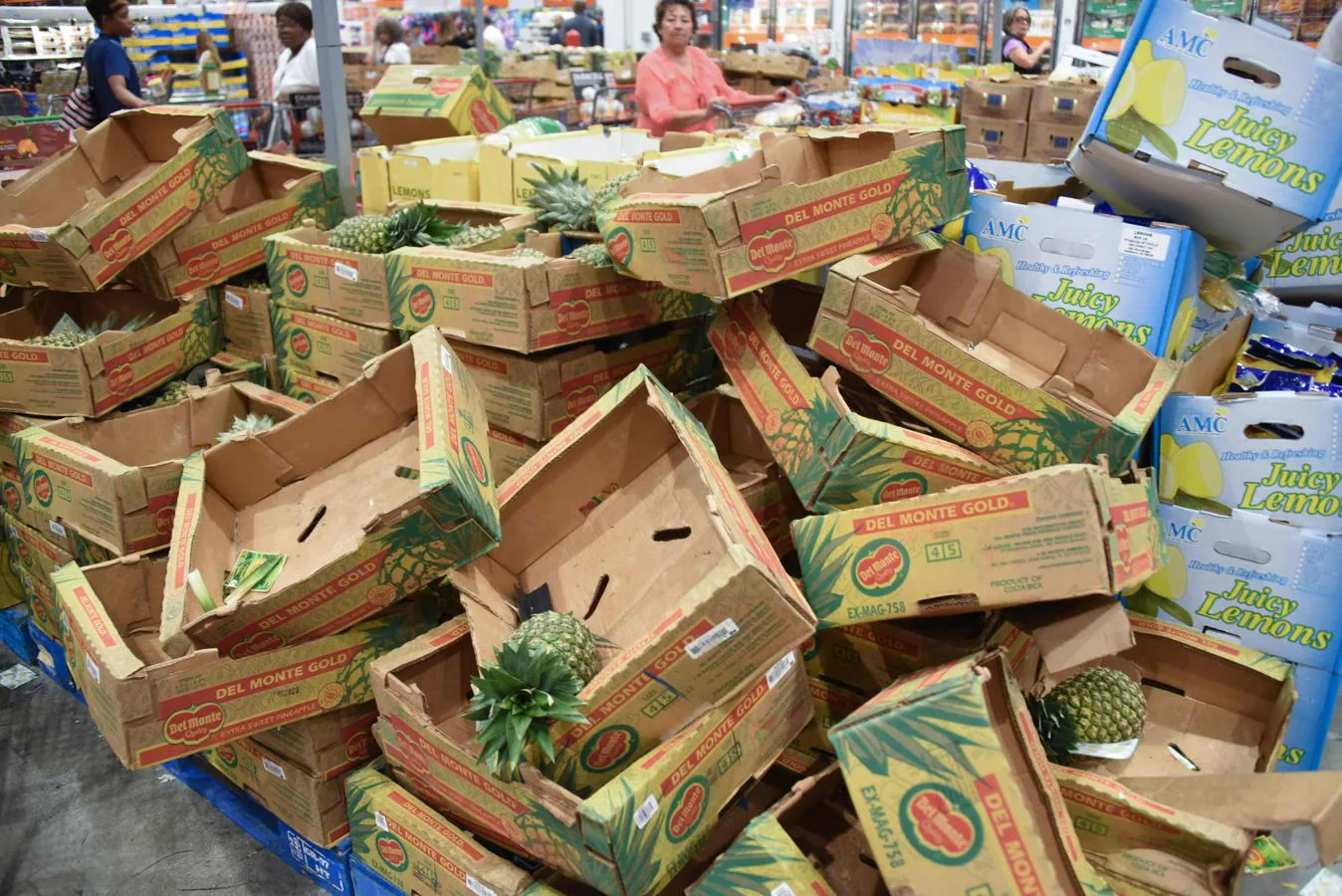 Cajas vacías en un supermercado de North Miami después de que la gente comprase provisiones ante la llegada del huracán Irma. 
