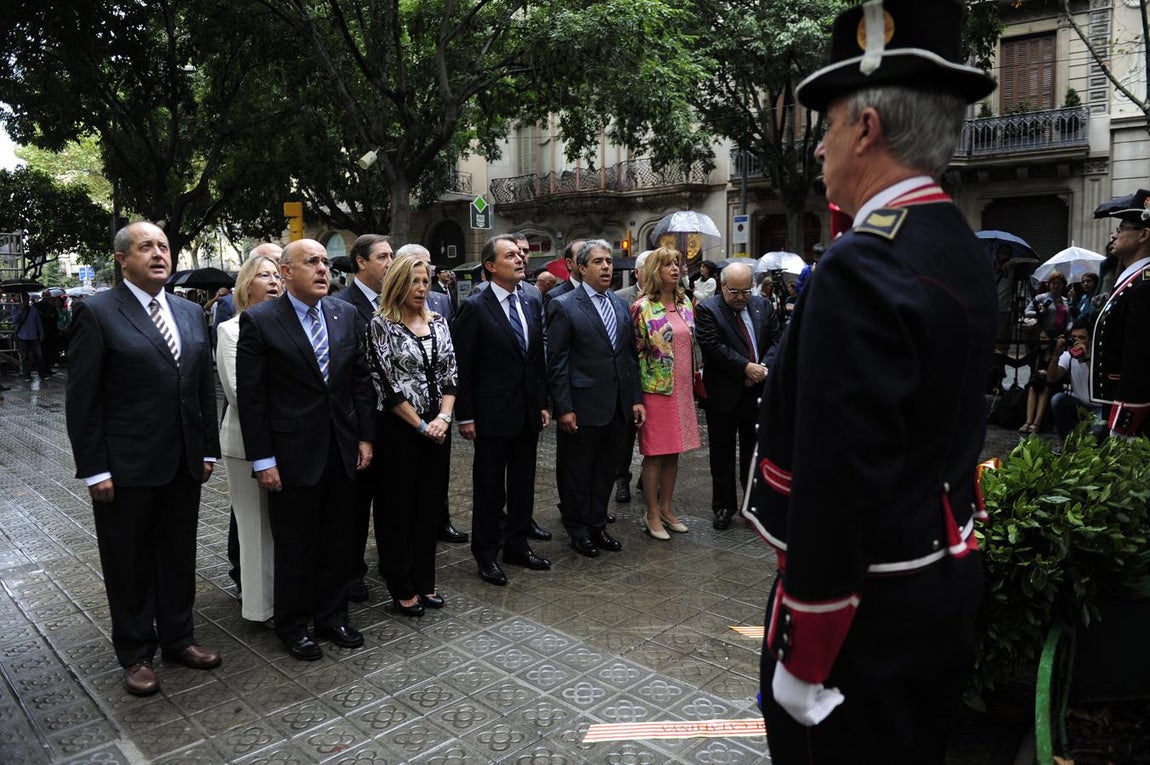 El expresidente de la Generalitat Artur Mas durante la ofrenda floral en el monumento a Rafael de Casanova en la Diada de 2013. 