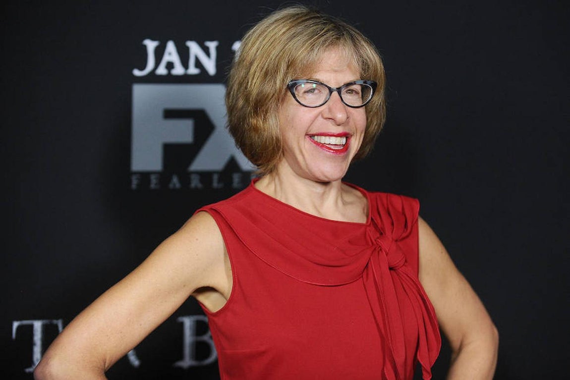 Jackie Hoffman. Nominada a los Premios Emmy como mejor actriz secundaria de serie limitada/TV Movie por «Feud»