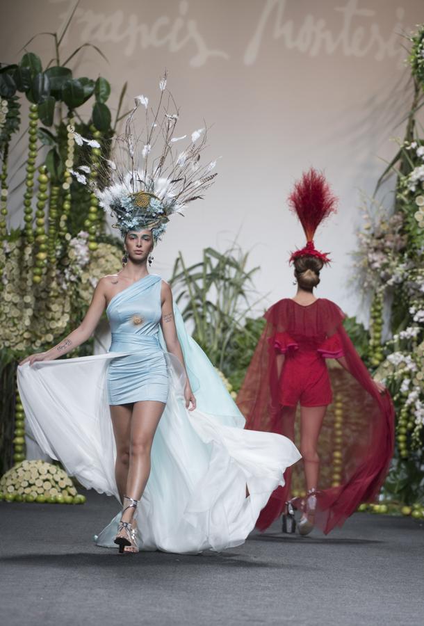 Su tierra por bandera, y sus oros y estampados como estandarte. 